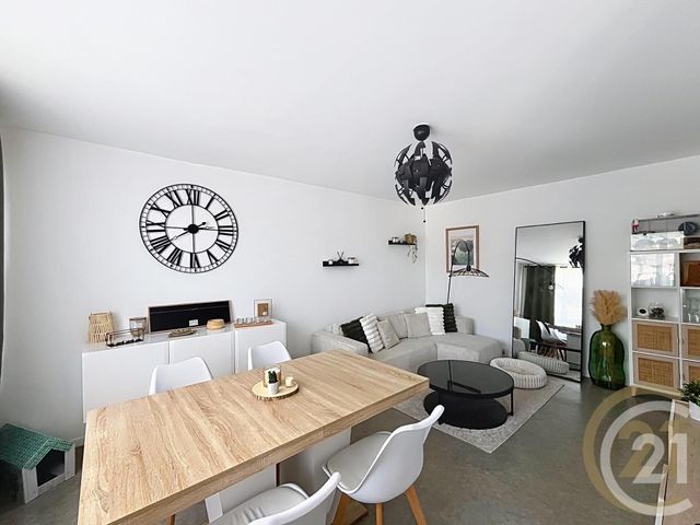 Appartement F3 &agrave; louer - 3 pi&egrave;ces - 70,80 m2 - Deville Les Rouen - 76 - HAUTE-NORMANDIE