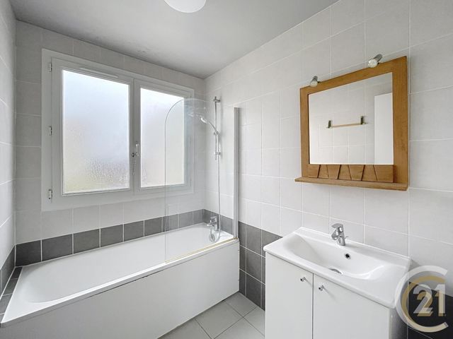 Appartement F4 &agrave; louer - 4 pi&egrave;ces - 71,95 m2 - Maromme - 76 - HAUTE-NORMANDIE