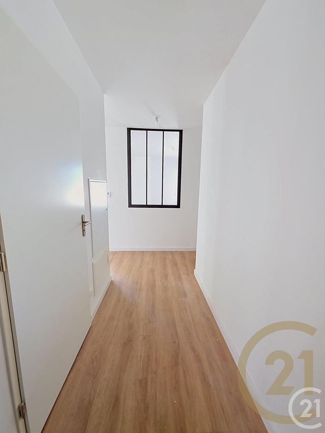 Appartement F4 &agrave; louer - 5 pi&egrave;ces - 115,60 m2 - Notre Dame De Bondeville - 76 - HAUTE-NORMANDIE