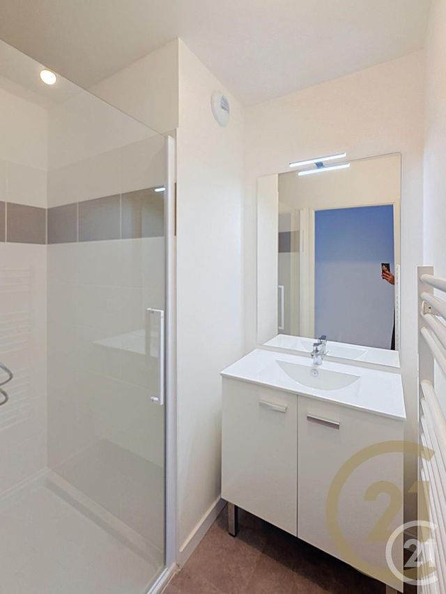 Appartement F4 &agrave; louer - 5 pi&egrave;ces - 115,60 m2 - Notre Dame De Bondeville - 76 - HAUTE-NORMANDIE