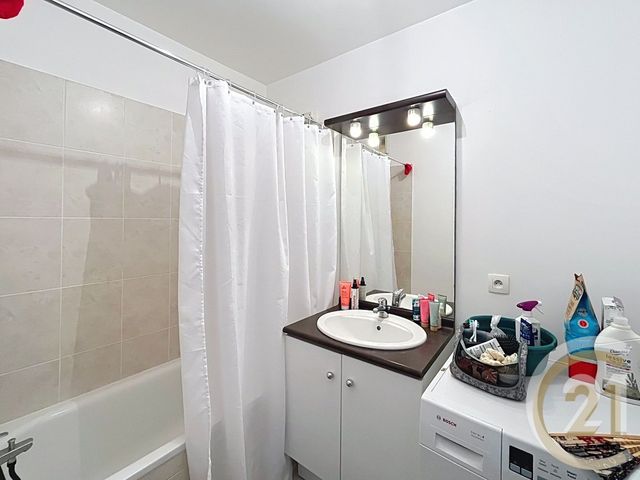 Appartement F3 &agrave; louer - 5 pi&egrave;ces - 86 m2 - Deville Les Rouen - 76 - HAUTE-NORMANDIE