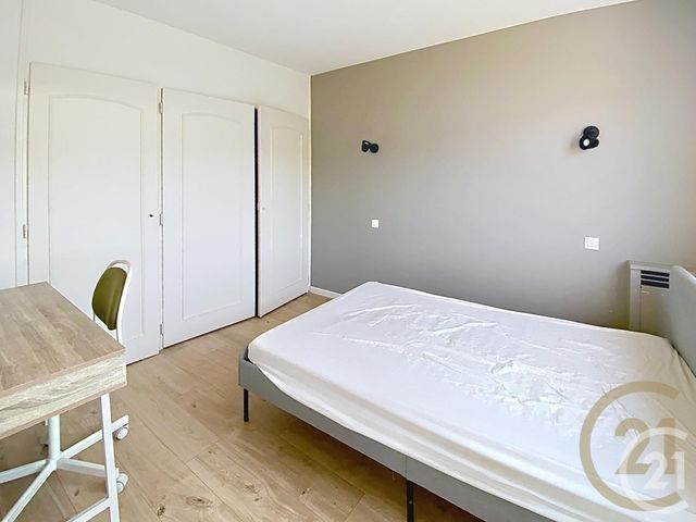 Appartement &agrave; louer - 4 pi&egrave;ces - 67,20 m2 - Deville Les Rouen - 76 - HAUTE-NORMANDIE
