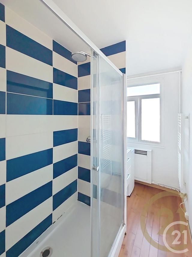 Appartement F3 &agrave; louer - 3 pi&egrave;ces - 55,93 m2 - Deville Les Rouen - 76 - HAUTE-NORMANDIE