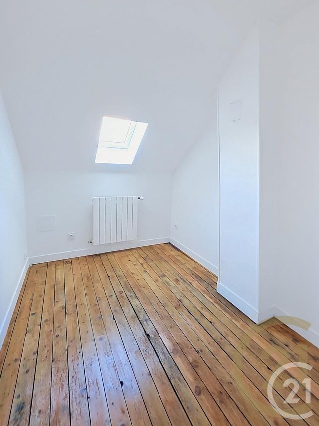 Maison &agrave; louer - 3 pi&egrave;ces - 70,09 m2 - Deville Les Rouen - 76 - HAUTE-NORMANDIE