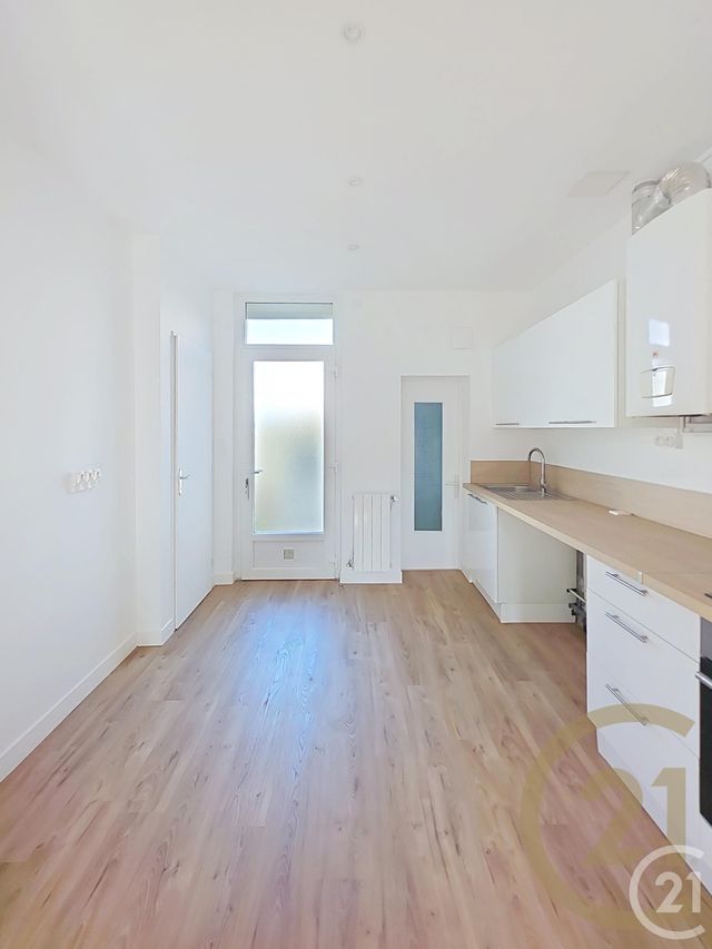 Maison &agrave; louer - 3 pi&egrave;ces - 70,09 m2 - Deville Les Rouen - 76 - HAUTE-NORMANDIE