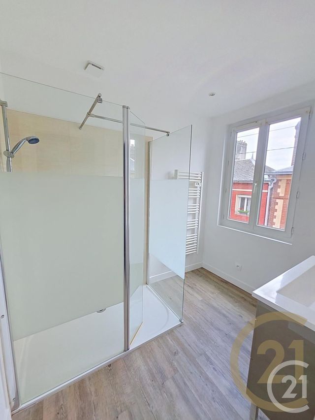 Maison &agrave; louer - 3 pi&egrave;ces - 60,50 m2 - Deville Les Rouen - 76 - HAUTE-NORMANDIE