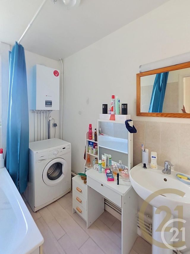 Maison &agrave; louer - 4 pi&egrave;ces - 60,91 m2 - Notre Dame De Bondeville - 76 - HAUTE-NORMANDIE