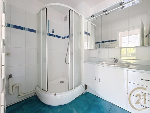 Appartement F4 &agrave; vendre - 4 pi&egrave;ces - 77,56 m2 - Deville Les Rouen - 76 - HAUTE-NORMANDIE