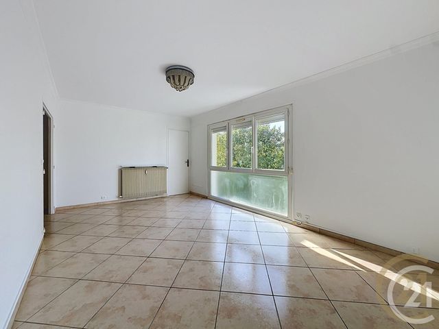 Appartement F4 &agrave; vendre - 4 pi&egrave;ces - 77,56 m2 - Deville Les Rouen - 76 - HAUTE-NORMANDIE