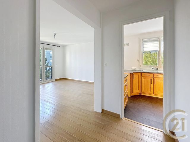 Appartement F4 &agrave; louer - 4 pi&egrave;ces - 70,24 m2 - Maromme - 76 - HAUTE-NORMANDIE