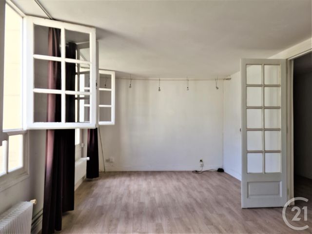 Afficher la photo en grand Appartement à louer - 2 pièces - 65 m2 - ROUEN - 76 - HAUTE-NORMANDIE