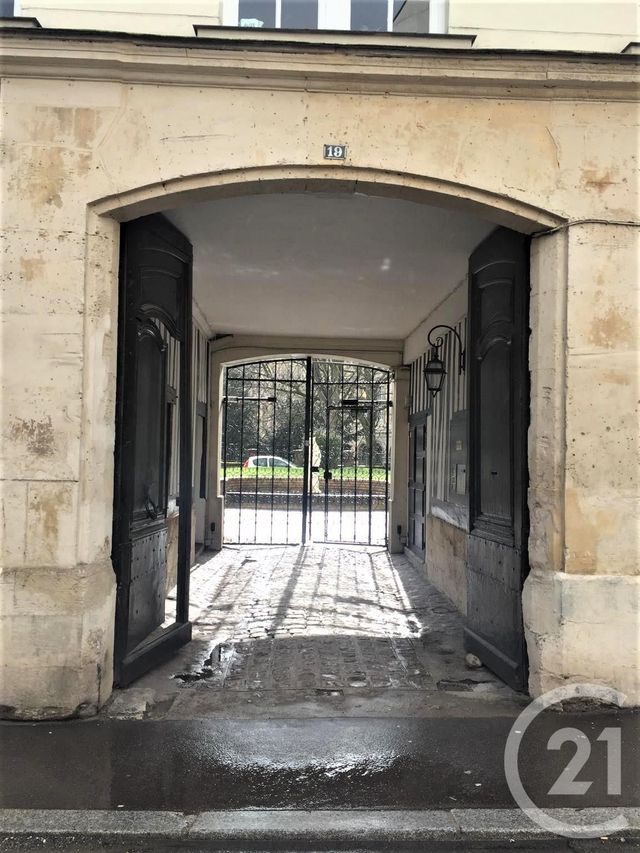 Afficher la photo en grand Appartement à louer - 2 pièces - 65 m2 - ROUEN - 76 - HAUTE-NORMANDIE