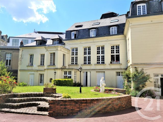 Afficher la photo en grand Appartement à louer - 2 pièces - 65 m2 - ROUEN - 76 - HAUTE-NORMANDIE