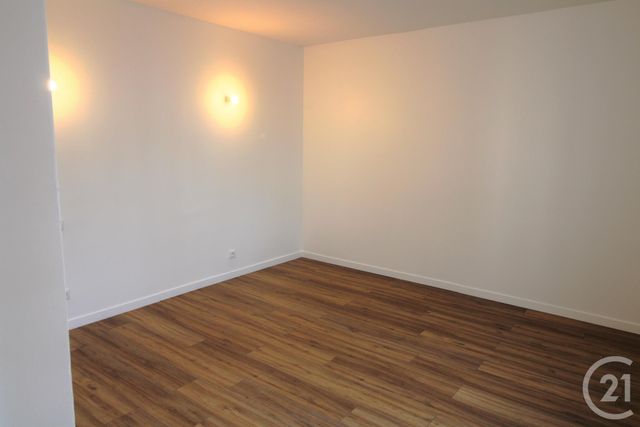 Afficher la photo en grand Maison à vendre - 5 pièces - 93,40 m2 - SOTTEVILLE LES ROUEN - 76 - HAUTE-NORMANDIE