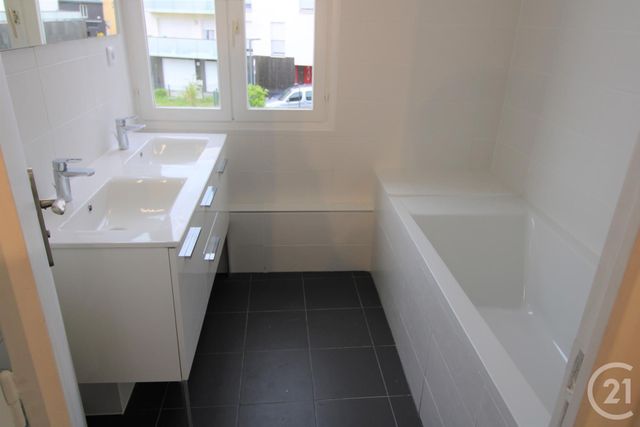 Afficher la photo en grand Maison à vendre - 5 pièces - 93,40 m2 - SOTTEVILLE LES ROUEN - 76 - HAUTE-NORMANDIE