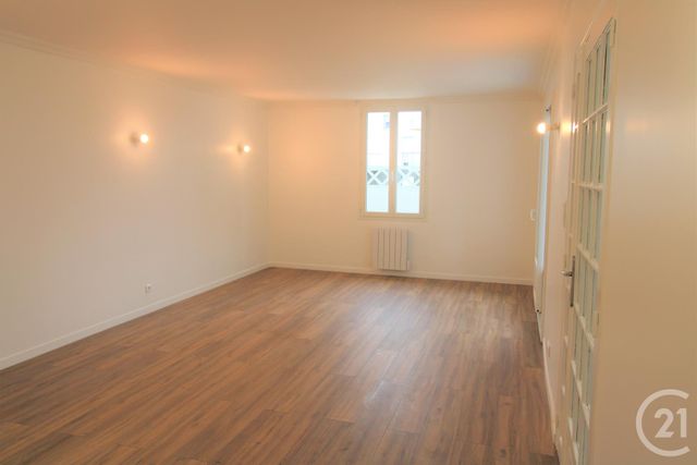 Afficher la photo en grand Maison à vendre - 5 pièces - 93,40 m2 - SOTTEVILLE LES ROUEN - 76 - HAUTE-NORMANDIE