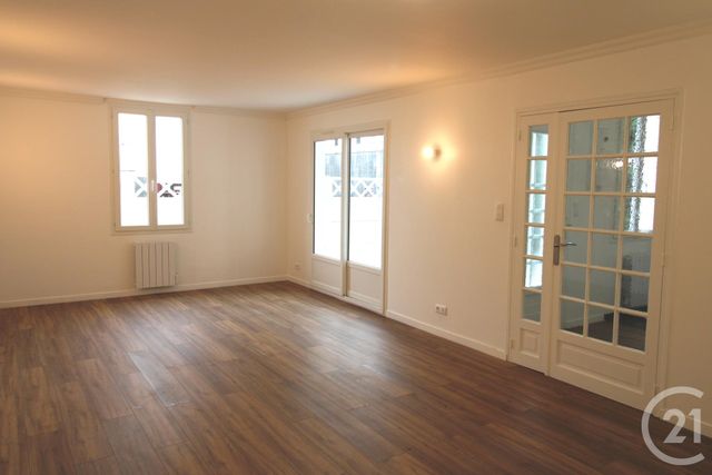 Afficher la photo en grand Maison à vendre - 5 pièces - 93,40 m2 - SOTTEVILLE LES ROUEN - 76 - HAUTE-NORMANDIE