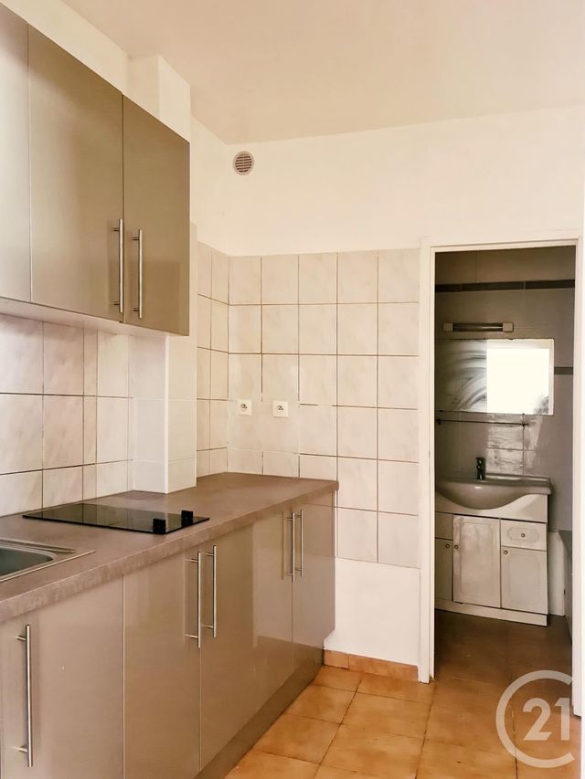 Afficher la photo en grand Appartement F2 à louer - 2 pièces - 37,88 m2 - LE PETIT QUEVILLY - 76 - HAUTE-NORMANDIE