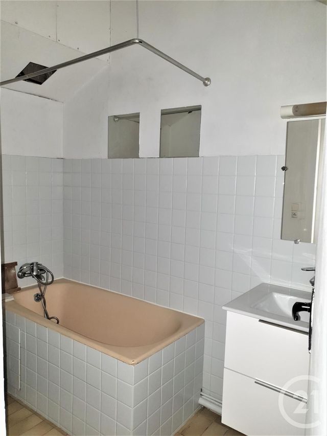 Afficher la photo en grand Appartement F1 à louer - 1 pièce - 27 m2 - ROUEN - 76 - HAUTE-NORMANDIE