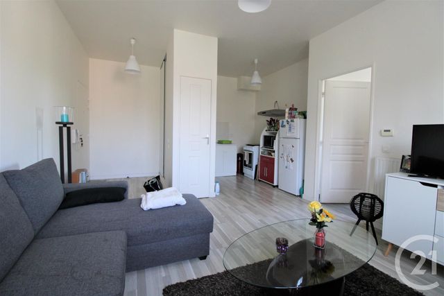 Afficher la photo en grand Appartement F2 à vendre - 2 pièces - 41,11 m2 - AMFREVILLE LA MI VOIE - 76 - HAUTE-NORMANDIE