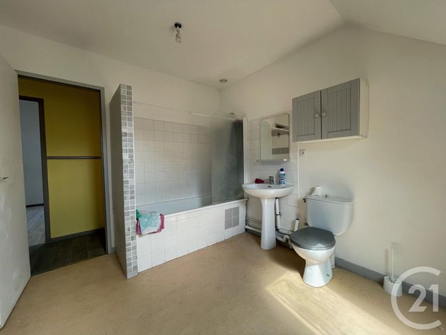 Afficher la photo en grand Maison à louer - 5 pièces - 100 m2 - LE PETIT QUEVILLY - 76 - HAUTE-NORMANDIE