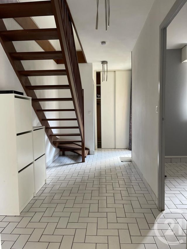 Afficher la photo en grand Maison à louer - 5 pièces - 100 m2 - LE PETIT QUEVILLY - 76 - HAUTE-NORMANDIE