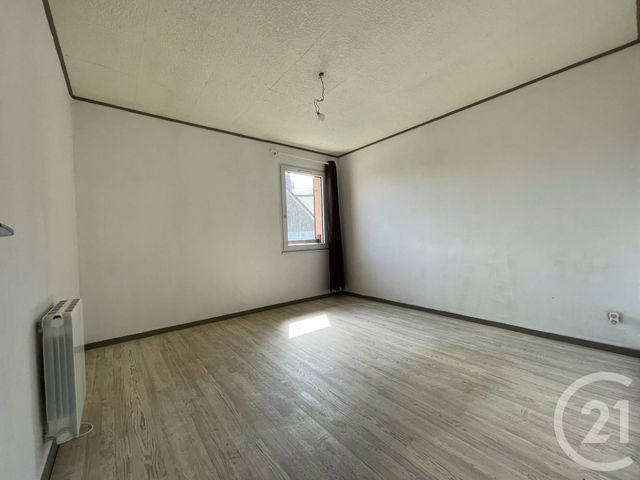 Afficher la photo en grand Maison à louer - 5 pièces - 100 m2 - LE PETIT QUEVILLY - 76 - HAUTE-NORMANDIE
