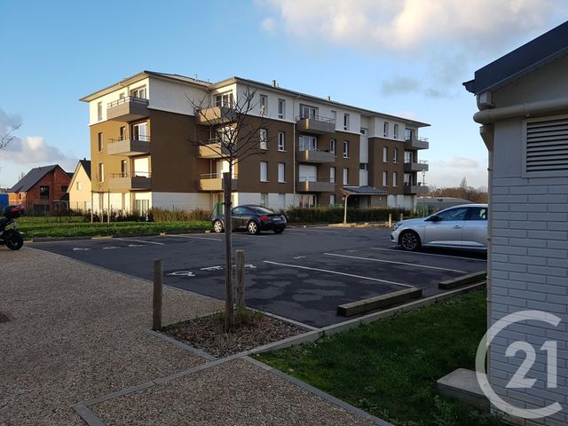 Afficher la photo en grand Parking à louer - 15 m2 - St Etienne Du Rouvray - 76 - HAUTE-NORMANDIE