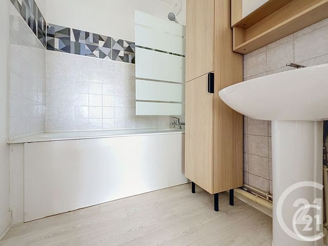 Appartement F2 &agrave; louer - 2 pi&egrave;ces - 70 m2 - Rouen - 76 - HAUTE-NORMANDIE