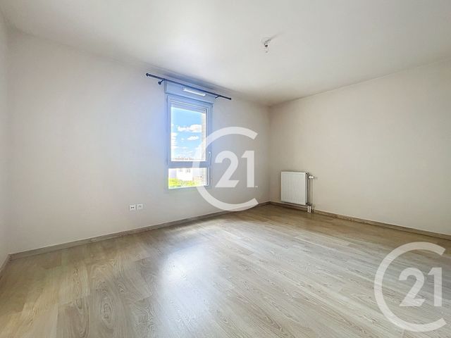 Appartement T3 à vendre - 3 pièces - 64 m2 - Sotteville Les Rouen - 76 - HAUTE-NORMANDIE