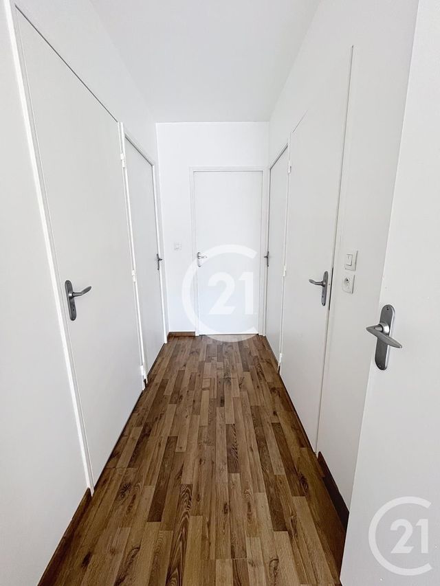 Afficher la photo en grand Appartement F4 à louer - 4 pièces - 79,37 m2 - Le Petit Quevilly - 76 - HAUTE-NORMANDIE