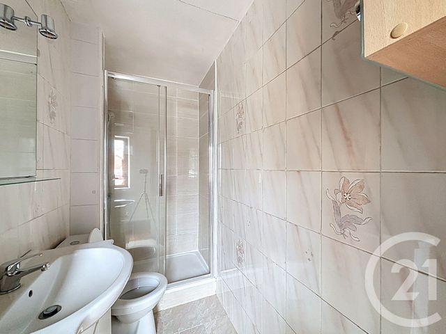 Afficher la photo en grand Maison à vendre - 3 pièces - 73 m2 - Petit Couronne - 76 - HAUTE-NORMANDIE