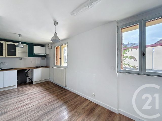 Afficher la photo en grand Maison à vendre - 3 pièces - 73 m2 - Petit Couronne - 76 - HAUTE-NORMANDIE