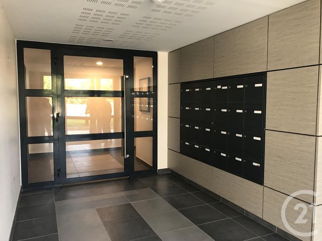 Afficher la photo en grand Appartement F3 à louer - 3 pièces - 57,90 m2 - Rouen - 76 - HAUTE-NORMANDIE