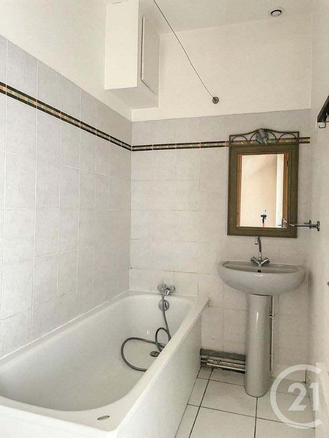 Maison à louer - 3 pièces - 50 m2 - Le Petit Quevilly - 76 - HAUTE-NORMANDIE