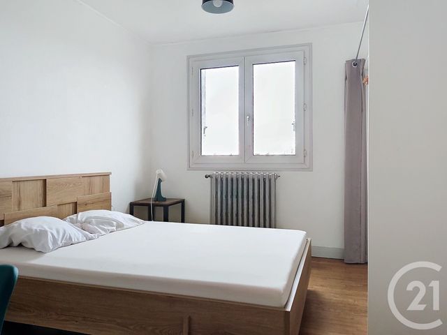 Afficher la photo en grand Immeuble à vendre - 205 m2 - St Etienne Du Rouvray - 76 - HAUTE-NORMANDIE