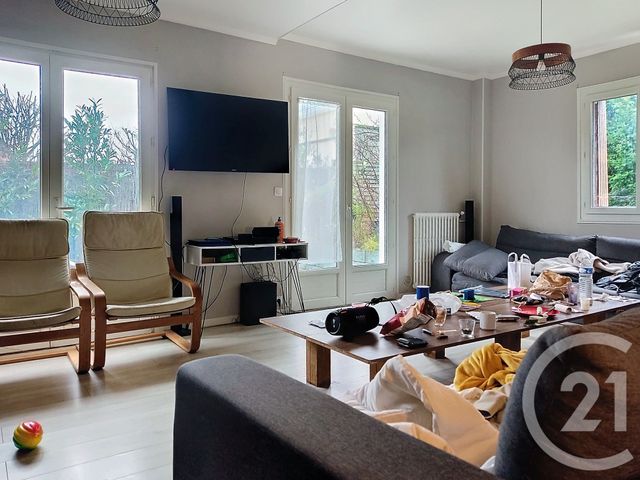 Afficher la photo en grand Immeuble à vendre - 205 m2 - St Etienne Du Rouvray - 76 - HAUTE-NORMANDIE