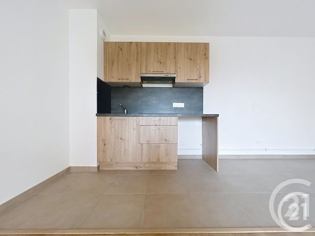 Appartement F3 à louer - 3 pièces - 61,56 m2 - Rouen - 76 - HAUTE-NORMANDIE