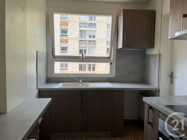 Appartement F4 à louer - 4 pièces - 65,82 m2 - Rouen - 76 - HAUTE-NORMANDIE