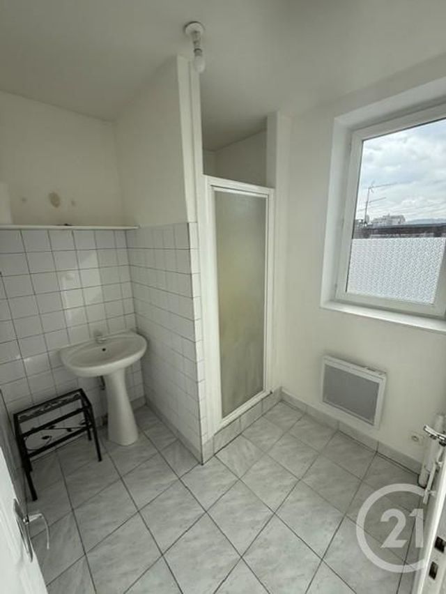 Appartement F2 &agrave; louer - 2 pi&egrave;ces - 38 m2 - Rouen - 76 - HAUTE-NORMANDIE