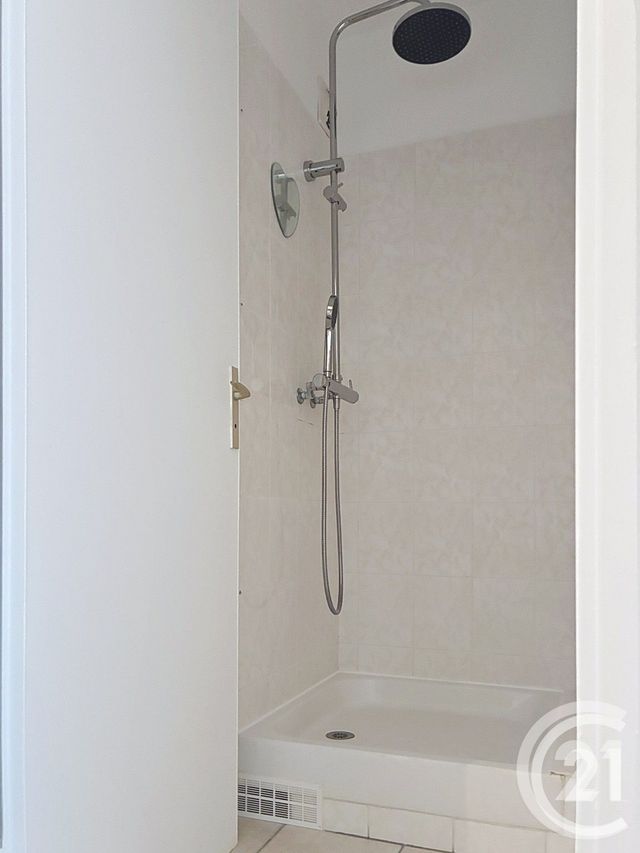 Appartement F4 &agrave; louer - 4 pi&egrave;ces - 92,12 m2 - Rouen - 76 - HAUTE-NORMANDIE