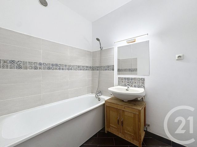 Appartement &agrave; vendre - 4 pi&egrave;ces - 73,74 m2 - Le Petit Quevilly - 76 - HAUTE-NORMANDIE