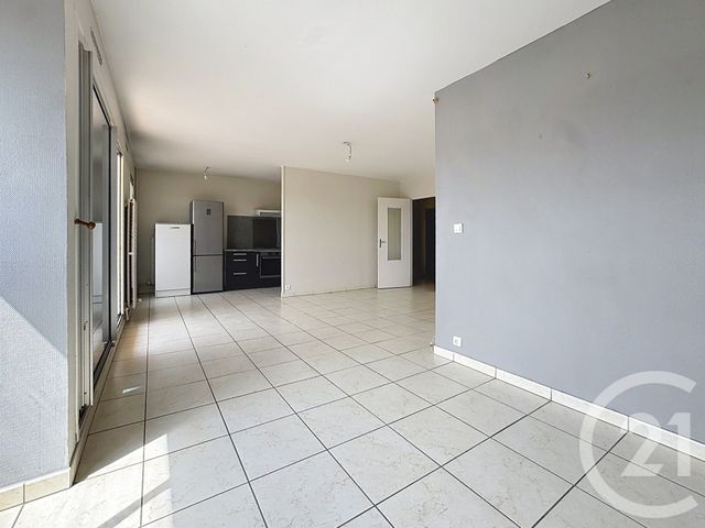 Appartement &agrave; vendre - 4 pi&egrave;ces - 73,74 m2 - Le Petit Quevilly - 76 - HAUTE-NORMANDIE