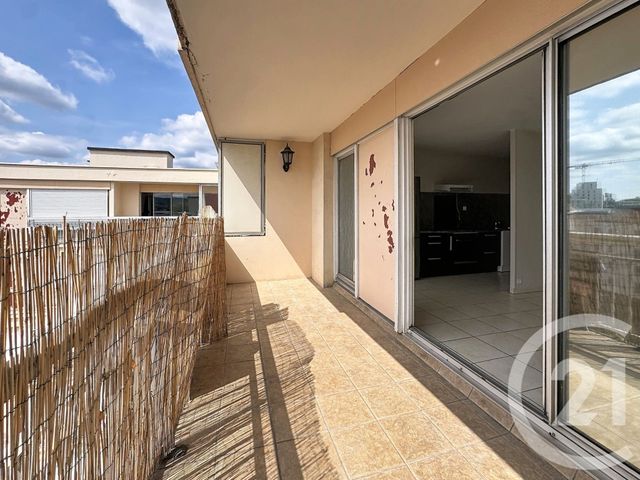 Appartement &agrave; vendre - 4 pi&egrave;ces - 73,74 m2 - Le Petit Quevilly - 76 - HAUTE-NORMANDIE