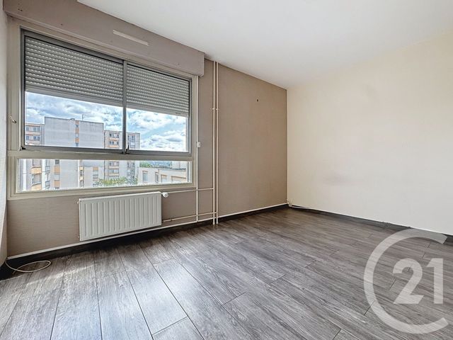 Appartement &agrave; vendre - 4 pi&egrave;ces - 73,74 m2 - Le Petit Quevilly - 76 - HAUTE-NORMANDIE