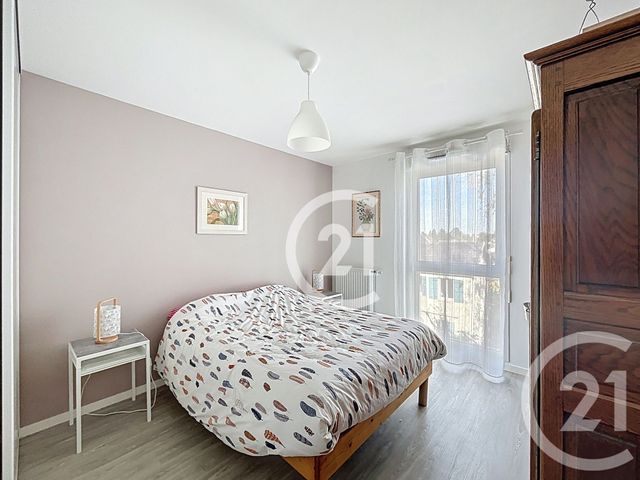 Appartement T3 à vendre - 3 pièces - 60 m2 - Le Mesnil Esnard - 76 - HAUTE-NORMANDIE