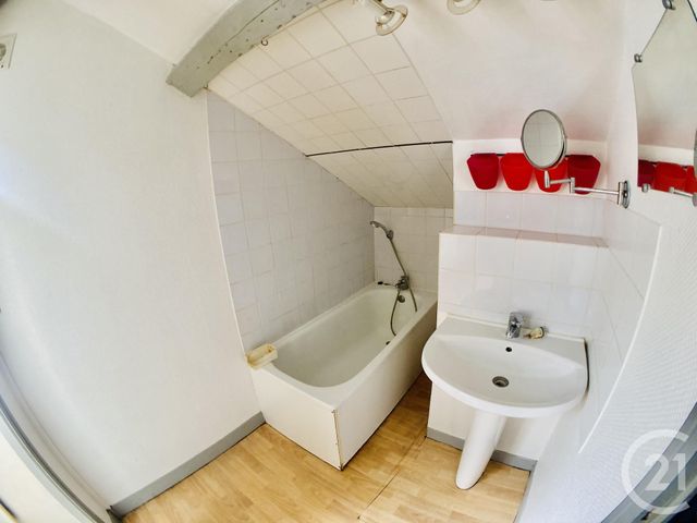 Afficher la photo en grand Appartement à vendre - 3 pièces - 37 m2 - ROUEN - 76 - HAUTE-NORMANDIE