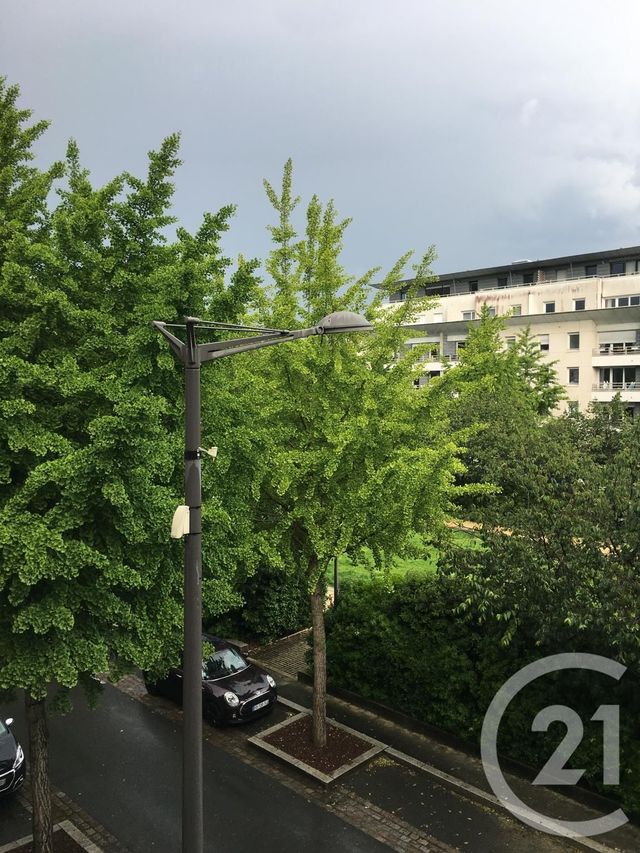 Afficher la photo en grand Appartement F3 à louer - 3 pièces - 66,07 m2 - ROUEN - 76 - HAUTE-NORMANDIE