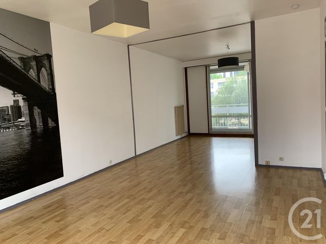 Afficher la photo en grand Appartement F4 à vendre - 4 pièces - 79,40 m2 - ROUEN - 76 - HAUTE-NORMANDIE