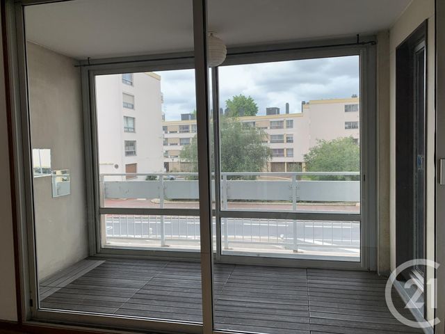 Afficher la photo en grand Appartement F4 à vendre - 4 pièces - 79,40 m2 - ROUEN - 76 - HAUTE-NORMANDIE